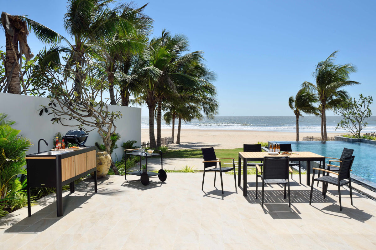 Portals Dark Outdoor Kitchen | Aluminum & FSC Teak | Stainless Steel Sink | FSC Cutting Board | LifestyleGarden