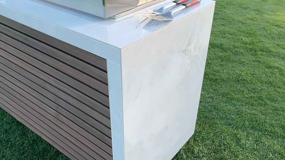 KoKoMo Waterfall Edge Outdoor Kitchen Island | 32" Built-In Grill, Waterfall Countertop | LP or NG | Made in USA
