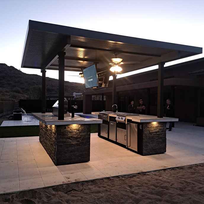 KoKoMo Big Island Sports Bar Outdoor Kitchen | Dual TVs, Built-In Grill & Bar | LP or NG | Made in USA