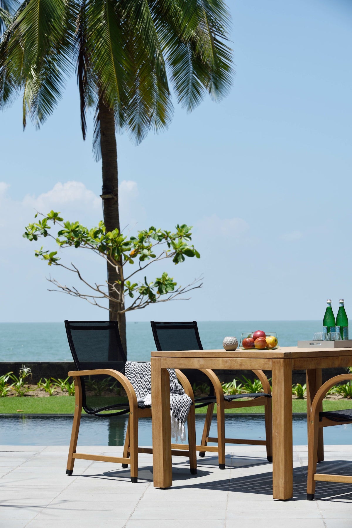 Rinjani 87" Teak Dining Table & 8 Manhattan Black Armchairs | FSC Wood & Weather-net® | LifestyleGarden
