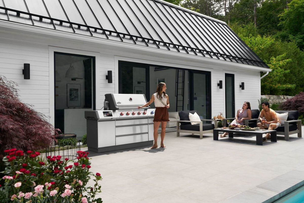 Napoleon Prestige PRO 665 Elite Gas Grill | Smart Technology, Electric Smoker, SIZZLE ZONE® & Rotisserie | Patio Elegance